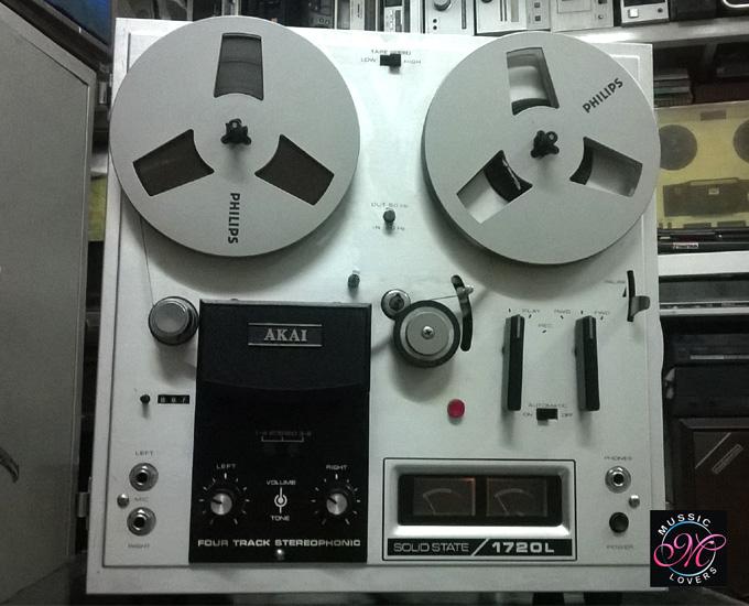 Vintage Miny Reel to Reel Tape Recorder Made in Japan -  India