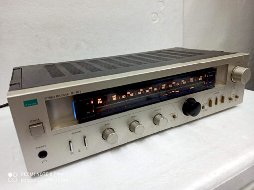 SANSUI JAPN R-303 CLASSIC VINTAGE STEREO RECEIVER- 1982