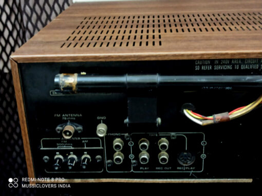 HITACHI SR-304 CLASSIC VINTAGE RARE AM/FM STEREO RECEIVER (1978) - Image 9