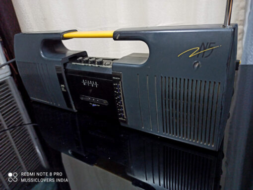 JVC JAPAN RC N5 CLASSIC VINTAGE FM AM RADIO AND TAPE RECORDER - Image 4