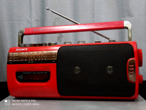 SONY CFM-D1- RADIO CASSETTE RECORDER WITH DOUBLE SPEAKER SYSTEM