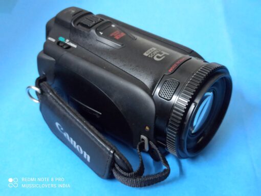 CANON VIXIA HF G10 HD VIDEO CAMERA WITH BUILT IN 32 GB MEMORY