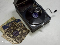 HMV ENGLAND MODEL 102 RARE N ORIGINAL VINTAGE 78 RPM GRAMOPHONE