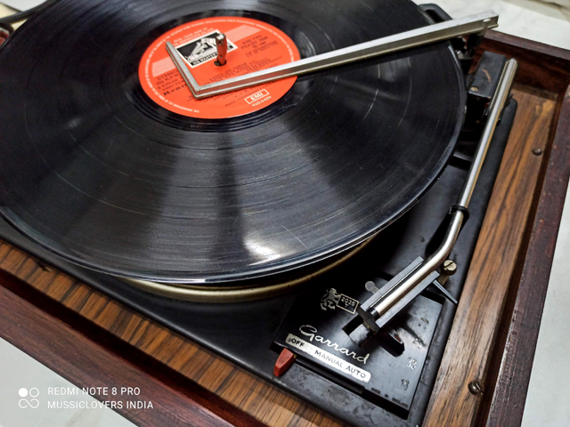 GARRARD 2025T 1970S CLASSIC VINTAGE 4 SPEED RECORD CHANGER SYSTEM - Image 6