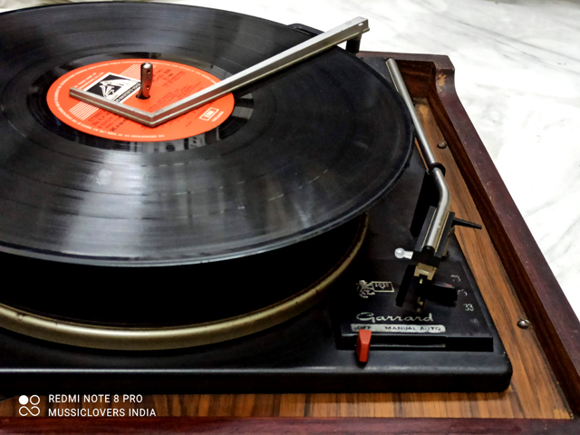 GARRARD 2025T 1970S CLASSIC VINTAGE 4 SPEED RECORD CHANGER SYSTEM - Image 8