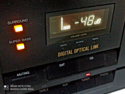 Alternative view of TECHNICS SU-X977 DIGITAL INTEGRATED AMPLIFIER AND TUNER (1990)