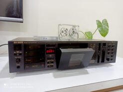 NAKAMICHI BX-300 3 HEAD, 3 MOTOR DIRECT DRIVE VINTAGE STEREO CASSETTE PLAYER