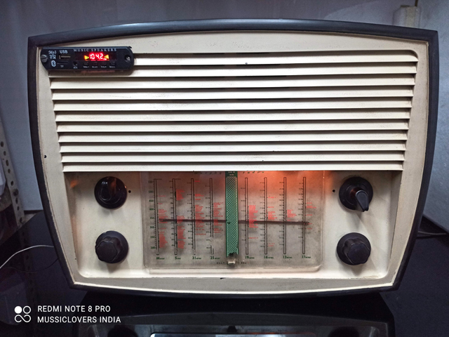 MURPHY TYPE 154 CLASSIC VINTAGE RARE RADIO OF 1951 - Image 2