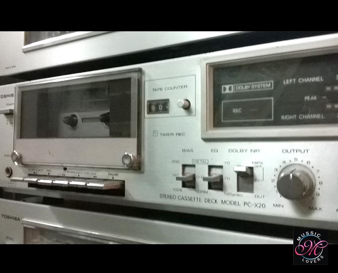 TOSHIBA JAPAN  VINTAGE RACK TYPE CLASSIC MUSIC SYSTEM - Image 6